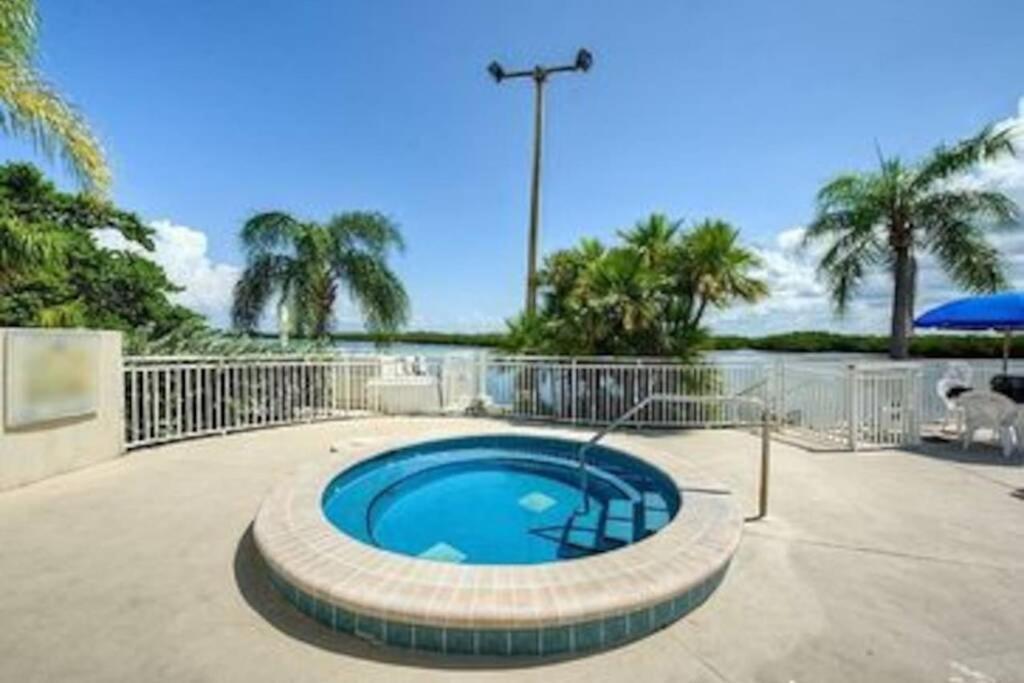 Riverview, Studio 507, Beach Steps Away!+Pool+Wifi Ράσκιν Εξωτερικό φωτογραφία